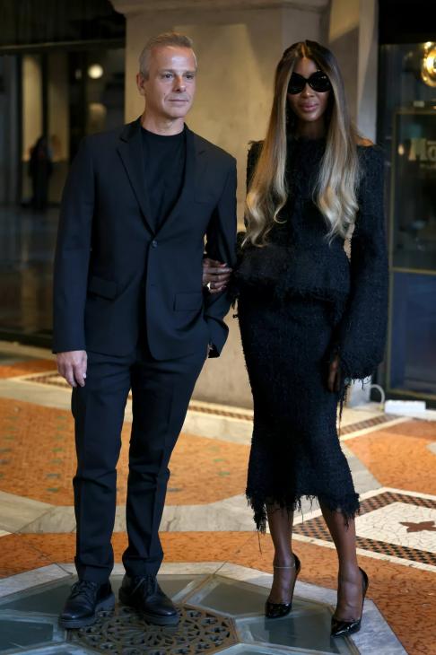 Дженнифер Лопес, Донаталла Версаче, Дакота Джонсон: гости шоу Vogue World: Milano Дженнифер Лопес, Донаталла Версаче, Дакота Джонсон: гости шоу Vogue World: Milano