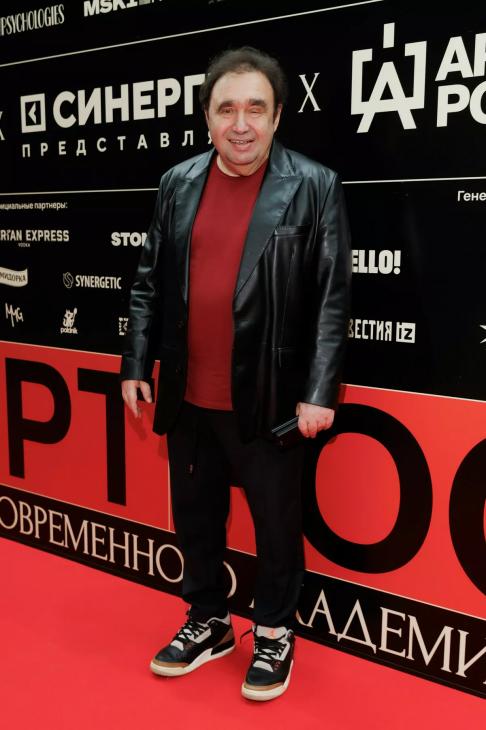 Сергей Бурунов, Татьяна Куртукова и другие звёзды на открытии II осенней ярмарки «Арт Россия» Сергей Бурунов, Татьяна Куртукова и другие звёзды на открытии II осенней ярмарки «Арт Россия»