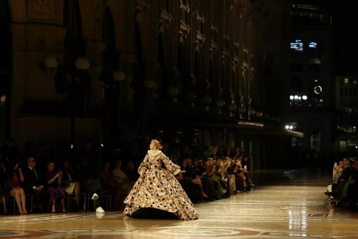 Дженнифер Лопес, Донаталла Версаче, Дакота Джонсон: гости шоу Vogue World: Milano Дженнифер Лопес, Донаталла Версаче, Дакота Джонсон: гости шоу Vogue World: Milano