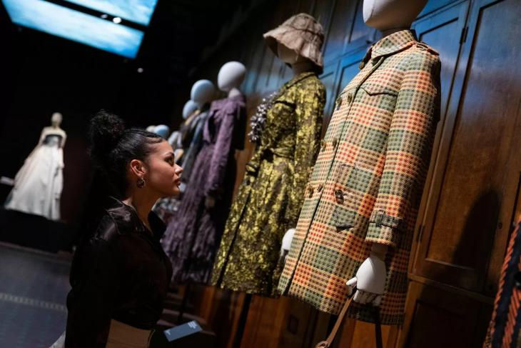 Выставка Burberry в музее V&A: история культового тренча