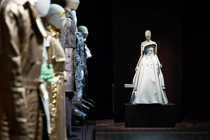 Выставка Burberry в музее V&A: история культового тренча