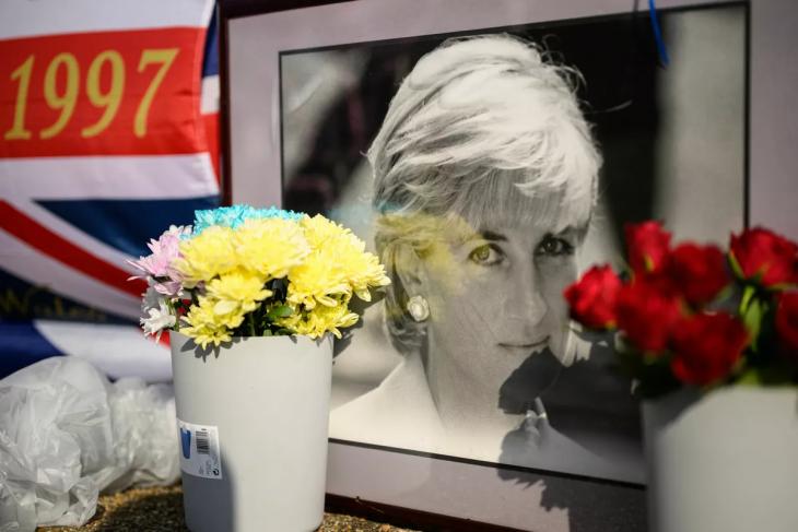 «Swan Song: Diana, My Sister»: 22 сентября выйдут в свет мемуары Чарльза Спенсера к 30-летию гибели Леди Дианы «Swan Song: Diana, My Sister»: 22 сентября выйдут в свет мемуары Чарльза Спенсера к 30-летию гибели Леди Дианы