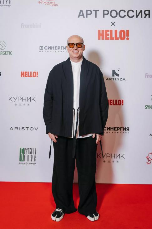 Сергей Бурунов в интервью HELLO!: &laquo;Я плачу часто — мужчины обязаны плакать&raquo;
