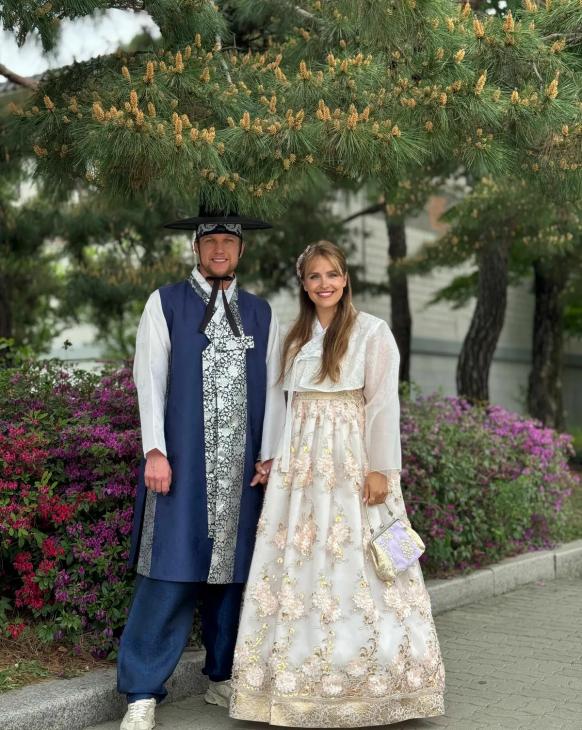 Елена Дудина трогательно поздравила мужа Анатолия Руденко с днём рождения: «Мой самый лучший человек» Елена Дудина трогательно поздравила мужа Анатолия Руденко с днём рождения: «Мой самый лучший человек»