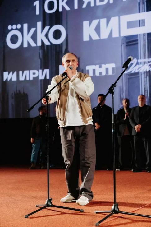 Юрий Колокольников, Юлия Снигирь, Максим Матвеев на светской премьере сериала «Полдень» Юрий Колокольников, Юлия Снигирь, Максим Матвеев на светской премьере сериала «Полдень»