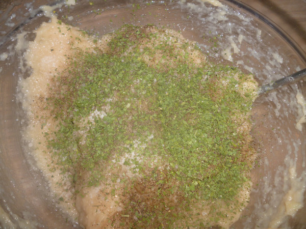 &laquo;Кексы&raquo; из куриной грудки вместо надоевших котлет. Вкусно, полезно и не навредит фигуре. И домашним понравится.