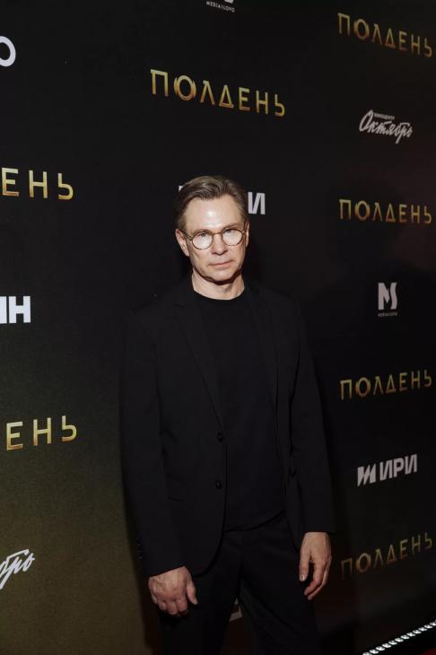 Юрий Колокольников, Юлия Снигирь, Максим Матвеев на светской премьере сериала «Полдень» Юрий Колокольников, Юлия Снигирь, Максим Матвеев на светской премьере сериала «Полдень»