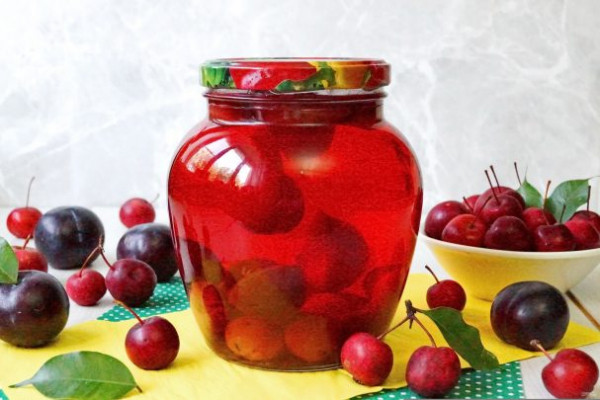 Компот из ранеток и слив