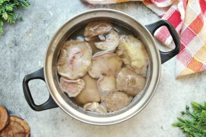 Маслята на сковороде Маслята на сковороде